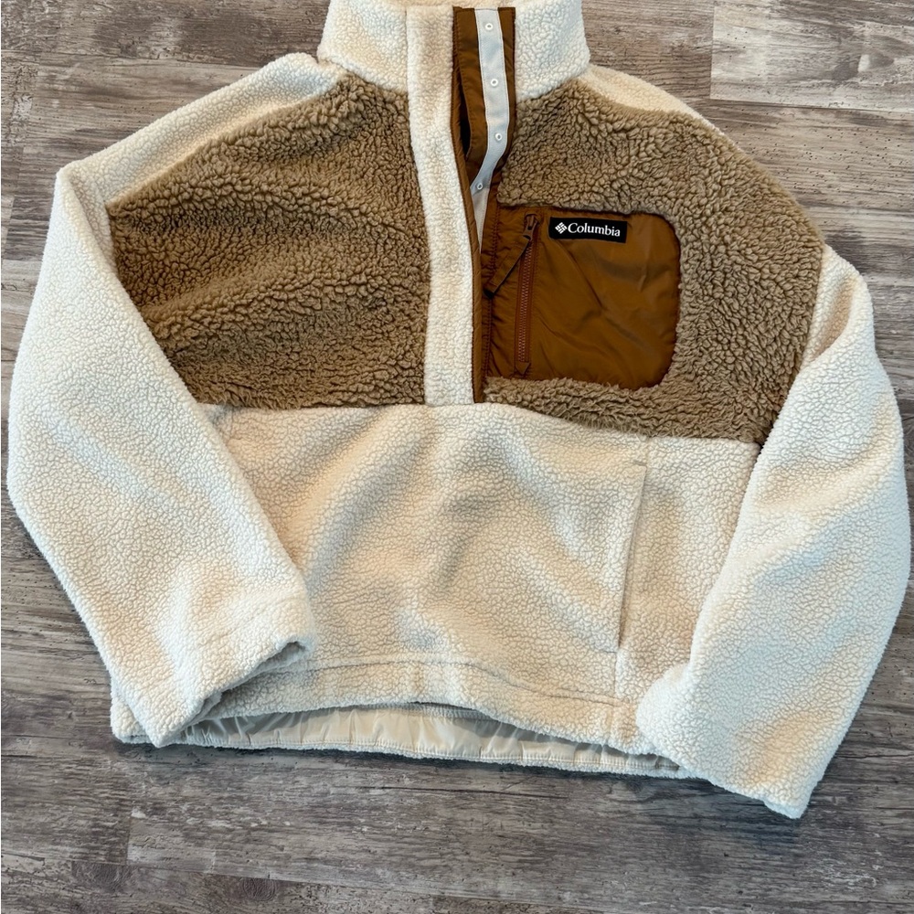 Columbia Sherpa Fleece in Cream and Tan